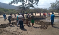 El equipo del Parque Nacional Natural Tayrona con el apoyo de los prestadores de servicios de las asociaciones realizan las actividades