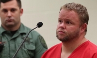 Michael W. Jones Jr, acusado de asesinar a su esposa y sus cuatro hijos.
