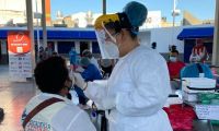 La decisión de vacunar a las personas que ya han sido agredidas por el Covid-19 fue tomada por el Comité Asesor. 