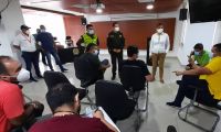 Reunión previa entre los transportadores y las autoridades distritales.