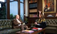 Álvaro Leyva y Marta Lucía Ramírez en el Palacio de San Carlos.