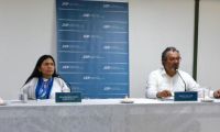 El presidente de la JEP, Roberto Vidal, y la magistrada Belkis Izquierdo.