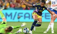 Acción del partido Colombia - Inglaterra.