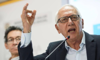 Ministro de salud Guillermo Alfonso Jaramillo
