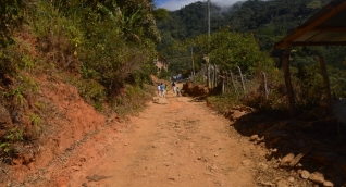 18 kilómetros más de placa huella construirá la Gobernación en la zona entre Minca y La Tagua.