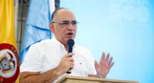 Alcalde Carlos Pinedo