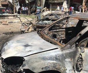 Autoridades reportan la explosión de un coche bomba y dos ataques suicidas.