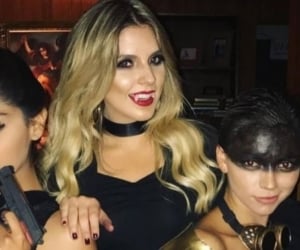 Laura González, señorita Colombia 2017 junto a dos amigas. 
