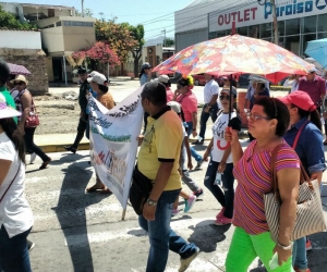 En Santa Marta la jornada de paro se cumple con muestra culturales por partes de los docentes.