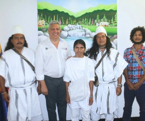 Luis Miguel Gómez, secretario de gobierno, en reunión con las comunidades indígenas.