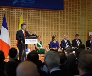 Santos termina hoy una visita de tres días a Francia.