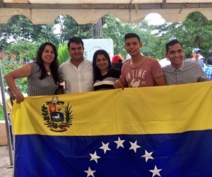 Venezolanos en Barranquilla en uno de los puntos de votación. 