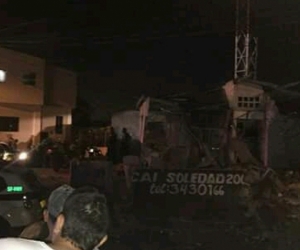 Así quedó el CAI  de Soledad 2000 tras el fuerte impacto.