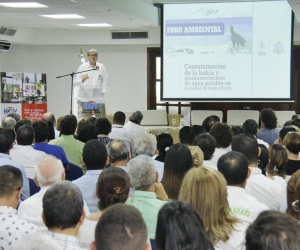 El procurador Fernando Carrillo en un foro ambiental en Santa Marta.