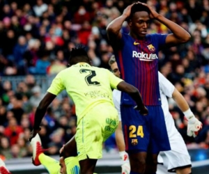  El defensa colombiano del Barcelona Yerry Mina (d) en su partido ante el Getafe.