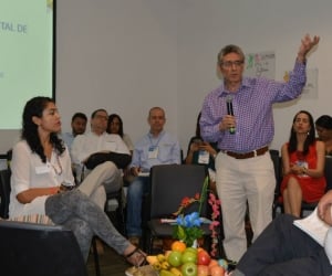 Socialización del proyecto para microempresarios.