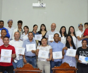Algunos de los graduados en Turismo Comunitario.