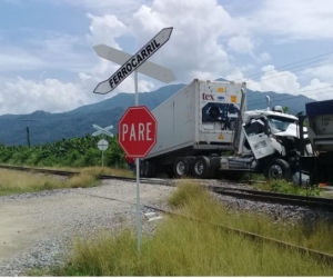 El accidente no dejó personas lesionadas.