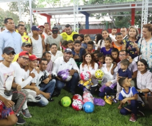 Entrega de las canchas en Ciénaga y Fundación.
