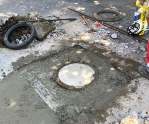 Alcantarilla que se encontraba sin tapa ya está siendo tratada 