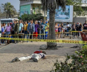 El cuerpo del hombre quedó tendido en el lugar de los hechos.