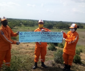Durante la actividad, los voluntarios usaron carteles con mensajes de concientización frente a este importante tema.