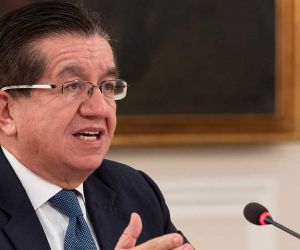 Presidencia Ministro de Salud.