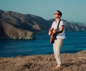 Miguel Escaff es cantante, compositor y productor samario