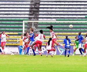 A la 1:00 será el sorteo. 