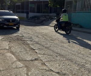 Estado de la vía que lleva hacia el balneario 