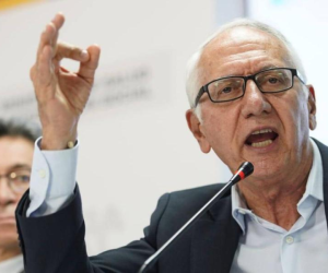 Ministro de salud Guillermo Alfonso Jaramillo