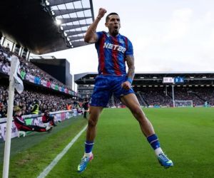 Daniel Muñoz con el Crystal Palace