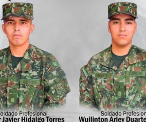 Los soldados profesionales Wilmer Javier Hidalgo Torres y Wuilinton Arley Duarte Ramírez