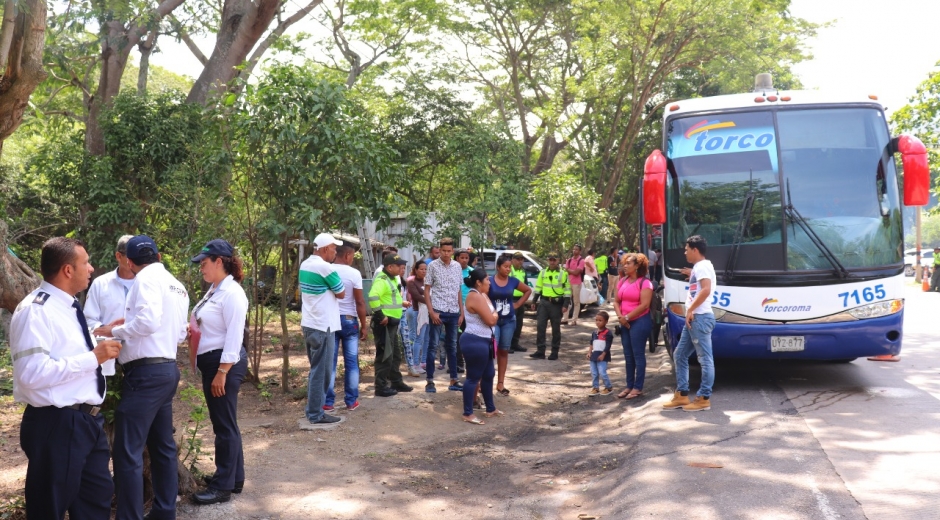 Refuerzan operativos de control migratorio a la entrada de la ciudad.