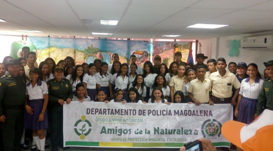  Jóvenes ‘amigos de la naturaleza’