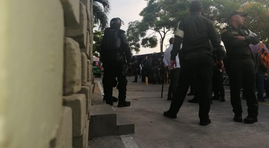 El Esmad de la Policía tomando el control de la Cárcel Distrital de El Bosque.