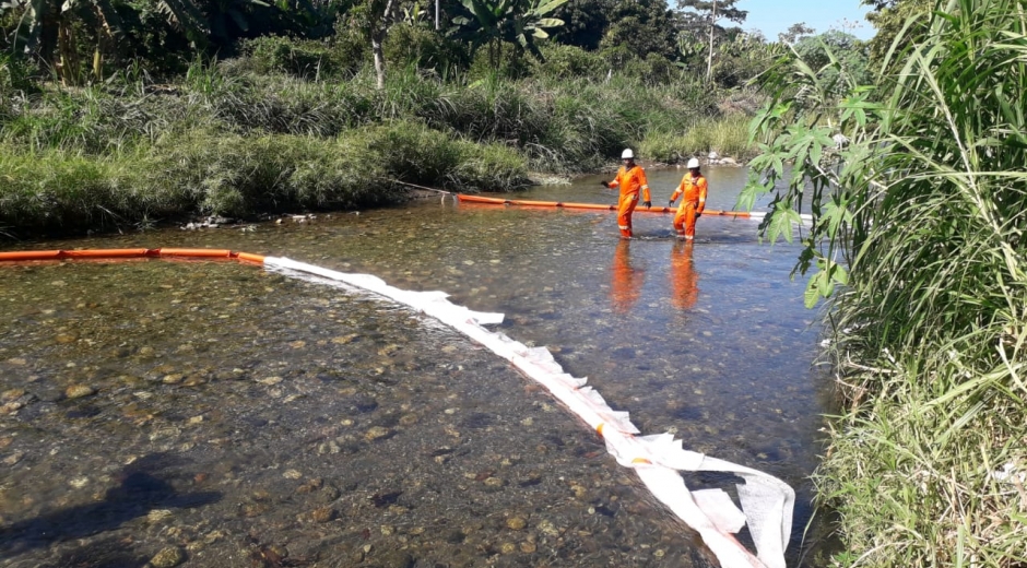 Derrame de hidrocarburo en río Córdoba