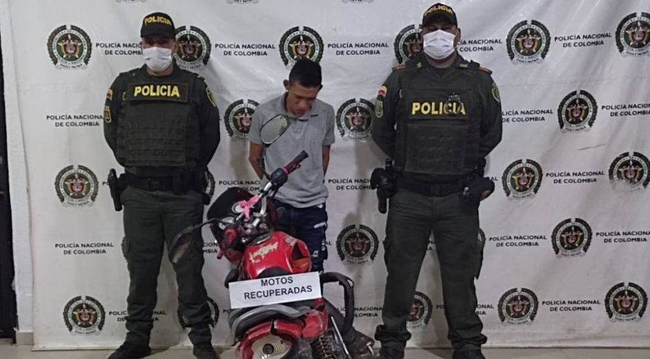 Sujeto capturado en El Banco por el presunto robo de la moto.