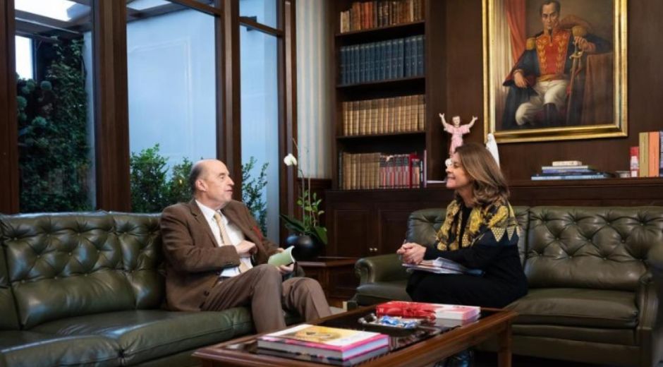 Vicepresidencia Álvaro Leyva y Marta Lucía Ramírez en el Palacio de San Carlos.