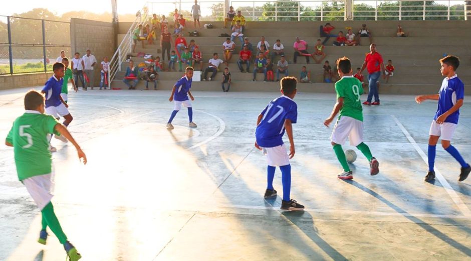Fenoco S.A Niños y niñas participan de actividades recreativas organizadas por Fenoco.