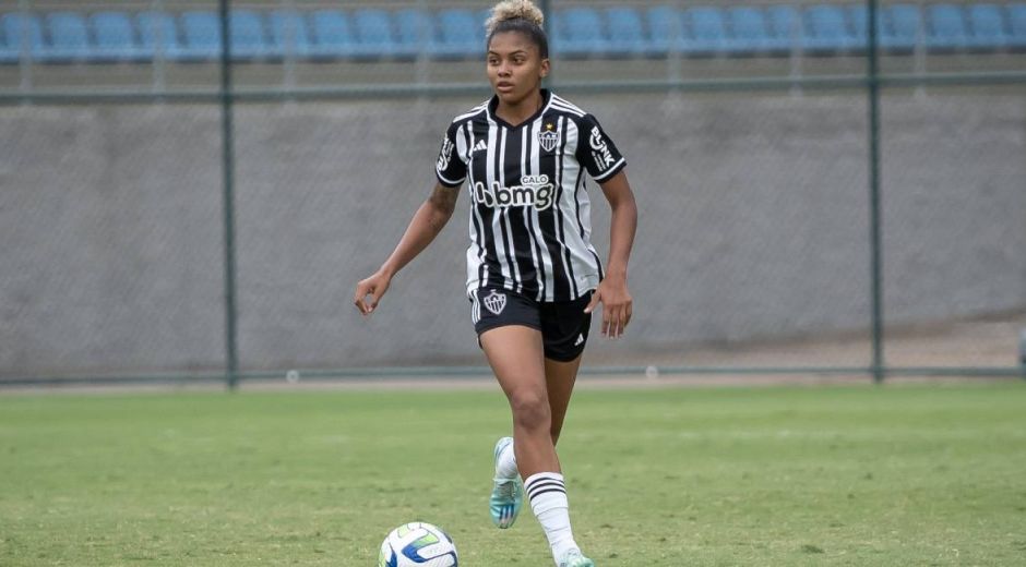 Jorelyn Carabalí con el Atlético Mineiro de Brasil.