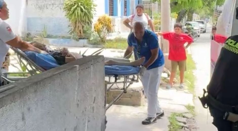 Traslado del adulto mayor a una clínica de mayor nivel.
