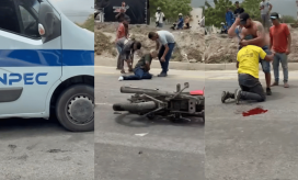 Accidente entre carro del Inpec y motociclistas en la vía Ciénaga-Santa Marta deja dos heridos